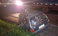 Homem morre em acidente entre carro e caminhão na PR-483