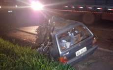 Homem morre em acidente entre carro e caminh&atilde;o na PR-483