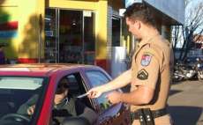 Pinh&atilde;o - Policia Militar realiza Blitz na Trifon