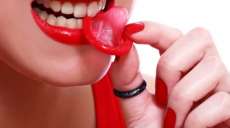 &Eacute; poss&iacute;vel pegar Aids no sexo oral? Confira!