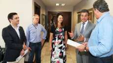 Cohapar assina primeiro protocolo de inten&ccedil;&atilde;o para financiamento de pr&eacute;dio para servidores p&uacute;blicos
