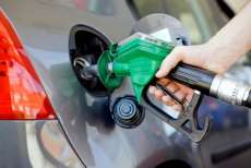 Pre&ccedil;o da gasolina deve cair de R$ 0,03 a R$ 0,05 na bomba