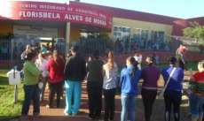 Laranjeiras - aproximadamente 1.400 famílias estão recebendo, nesta sexta-feira, os donativos da campanha do agasalho