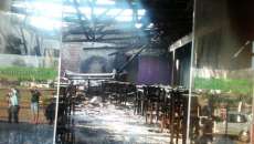Cand&oacute;i - Inc&ecirc;ndio atinge lanchonetes, loja de presentes e sal&atilde;o de beleza