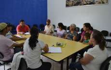 Pinh&atilde;o - Reuni&atilde;o discute cadeia produtiva e log&iacute;stica de transporte de tomate org&acirc;nico