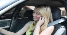 Por dia, 380 motoristas do Paran&aacute; s&atilde;o multados por uso de celular