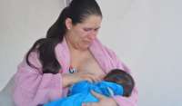 A mamãe Ivonete e o pequeno Gabriel