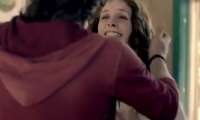 Comercial que mostra &quot;saga&quot; de casal com filho faz sucesso na internet. Assista