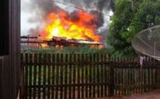 Menino de 4 anos morre em inc&ecirc;ndio