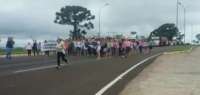Professores da Cantu bloqueiam BR 277