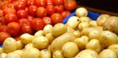 Queda nos pre&ccedil;os de tomate e batata aliviam press&atilde;o inflacion&aacute;ria