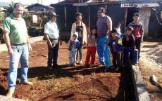Rio Bonito - Departamento de Obras est&aacute; reconstruindo casa de fam&iacute;lia que perdeu tudo em inc&ecirc;ndio