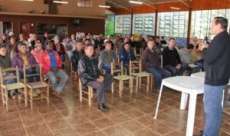 Rio Bonito - Prefeito se se re&uacute;ne com lideran&ccedil;as de Associa&ccedil;&otilde;es Comunit&aacute;rias dos assentamentos