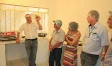 Pinh&atilde;o - Equipe da prefeitura conhece as a&ccedil;&otilde;es da secretaria de agricultura de Guarapuava