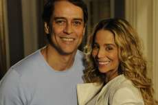 Amor &agrave; Vida - Amarilys vai propor casamento de fachada a Eron