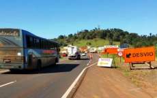 Tr&acirc;nsito na BR-277, em Matel&acirc;ndia, &eacute; desviado por causa de obras na pista