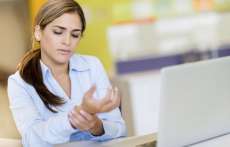 Dores no trabalho? Aprenda como ameniz&aacute;-las