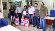 Nova Laranjeiras - Estado entrega sementes do IAPAR a comunidade ind&iacute;gena