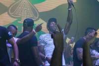 Bolt se despede do Brasil em balada e comemora seus 30 anos ao lado de brasileiras. Veja o vídeo!