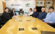Nova Laranjeiras - Prefeito Lineu, Vice Argemiro e Deputada Cristina Silvestri se re&uacute;nem com Diretor da SANEPAR