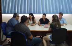Nova Laranjeiras - Prefeito garante transporte gratuito para acad&ecirc;micos