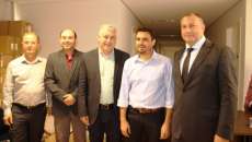 Pinh&atilde;o - Prefeito participa de reuni&atilde;o com Secret&aacute;rio do Esporte e do Turismo do Paran&aacute;