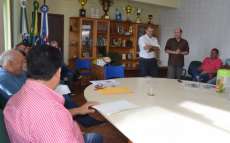 Pinh&atilde;o - Prefeito recebe visita do deputado federal Evandro Roman
