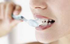 Por que ir dormir sem escovar os dentes pode ser t&atilde;o ruim para voc&ecirc;?