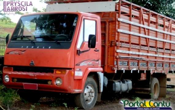 Vende-se caminhão Agrale 8500