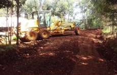 Porto Barreiro - Sec. de Via&ccedil;&atilde;o, Obras e Urbanismos continua os trabalhos na recupera&ccedil;&atilde;o de estradas