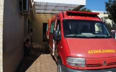 Laranjeiras - Trabalhador caí de pilhas de madeiras e Bombeiros é acionado