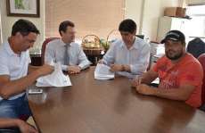 Incra firma conv&ecirc;nios com prefeituras  para obras de infraestrutura em Assentamentos no Paran&aacute;