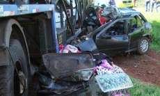 Casal que voltava de compras no Paraguai morre em batida frontal com caminh&atilde;o