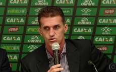 Depois de trag&eacute;dia, Chape anuncia novo t&eacute;cnico