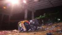 Paraná - Ônibus despenca de ponte e deixa 06 mortos e 30 feridos