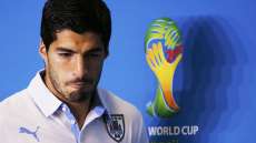 Su&aacute;rez chora ao deixar a concentra&ccedil;&atilde;o do Uruguai depois de ser suspenso da Copa