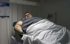 Homem mais obeso do mundo quer perder metade de seus 590 kg