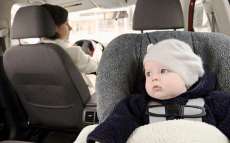 Saiba por que os pais esquecem os filhos no carro e como evitar a situa&ccedil;&atilde;o