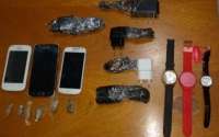 Mulheres são detidas com drogas e celulares no Paraná