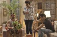 'Haja Cora&ccedil;&atilde;o': Apolo recebe flores de Tamara