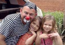 Campo Bonito - Personagens Letur&ocirc; e Leturina estiveram incentivando a leitura no Bairro S&atilde;o Sebasti&atilde;o