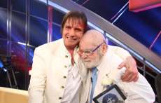 J&ocirc; Soares vai &aacute;s lagrimas com Roberto Carlos em seu programa