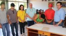 Nova Laranjeiras - 18 fam&iacute;lias assinam conv&ecirc;nio para constru&ccedil;&atilde;o de casas do Programa Nacional de Habita&ccedil;&atilde;o Rural