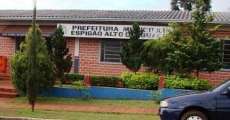 Espig&atilde;o - Empurra empurra na prefeitura
