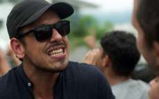 'Rock Story': L&aacute;zaro provoca Gui e quase toma surra