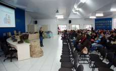 Pinh&atilde;o - 1&deg; Encontro de Pais de Alunos do APE re&uacute;ne em torno de 200 participantes