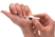 Universidade desenvolve esmalte que alerta sobre estupro