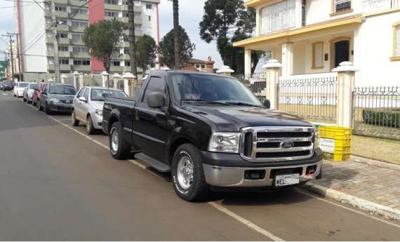 Vende-se caminhonete F 250 completa.Saiba Mais