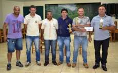 Tr&ecirc;s Barras - Banco Ita&uacute; &eacute; o Campe&atilde;o Municipal de Canastra 2015