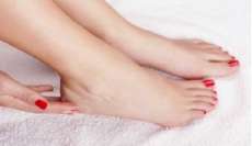 Especialistas indicam cuidados essenciais com os p&eacute;s para mant&ecirc;-los bonitos e hidratados
